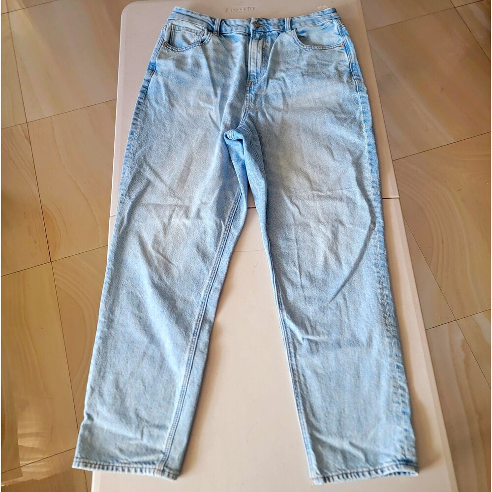 American Eagle Outfitters Women Strigid Mom Jeans High Rise Light Wash Size 14